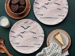 Hermia Larum Serv Dark Blue Juego de Platos de Servicio, 6 Piezas